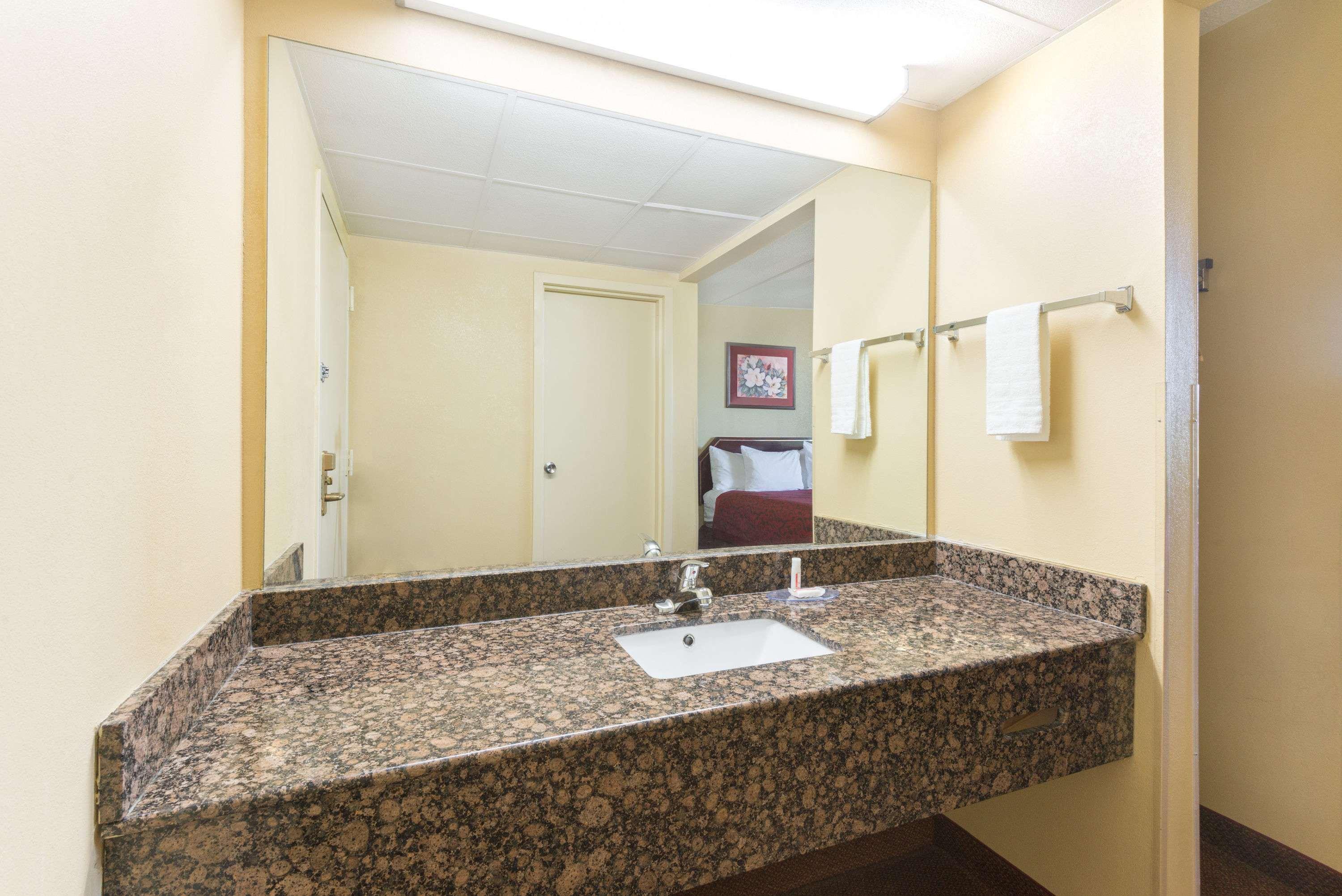 Days Inn By Wyndham Hagerstown I-70 Exterior foto